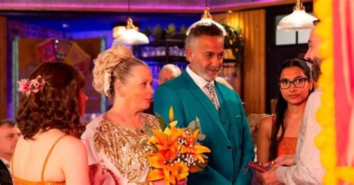
Inside The Lavish Wedding Of Jane Hazlegrove and Partner Isobel Middleton 